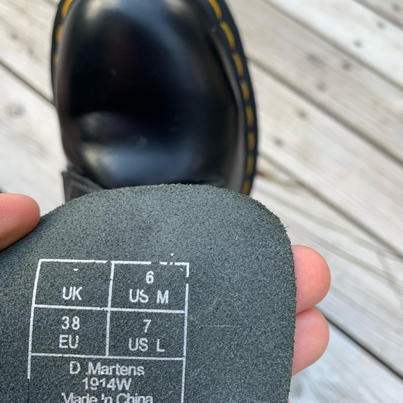 Dr. Martens combat boots 🖤🖤🖤 - Picture 3 of 6